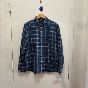 Banana Republic Navy Plaid Flannel Button Down Shirt